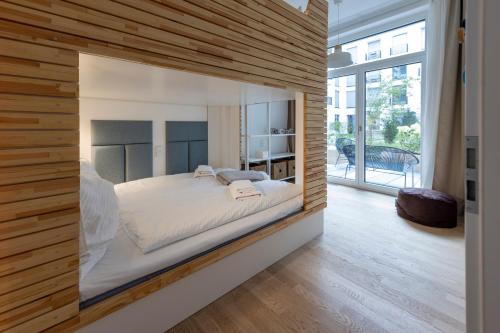Pure Berlin Apartments - for up to 5 guests near Uber Arena