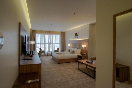 W Suites Hotel